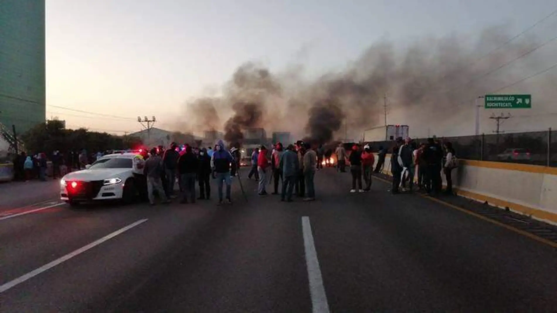 Recuento _ Bloqueos en la Autopista México-Puebla se vuelven una constante (4)